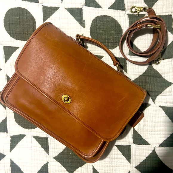 Coach Handbags - Vintage Coach Colebrook